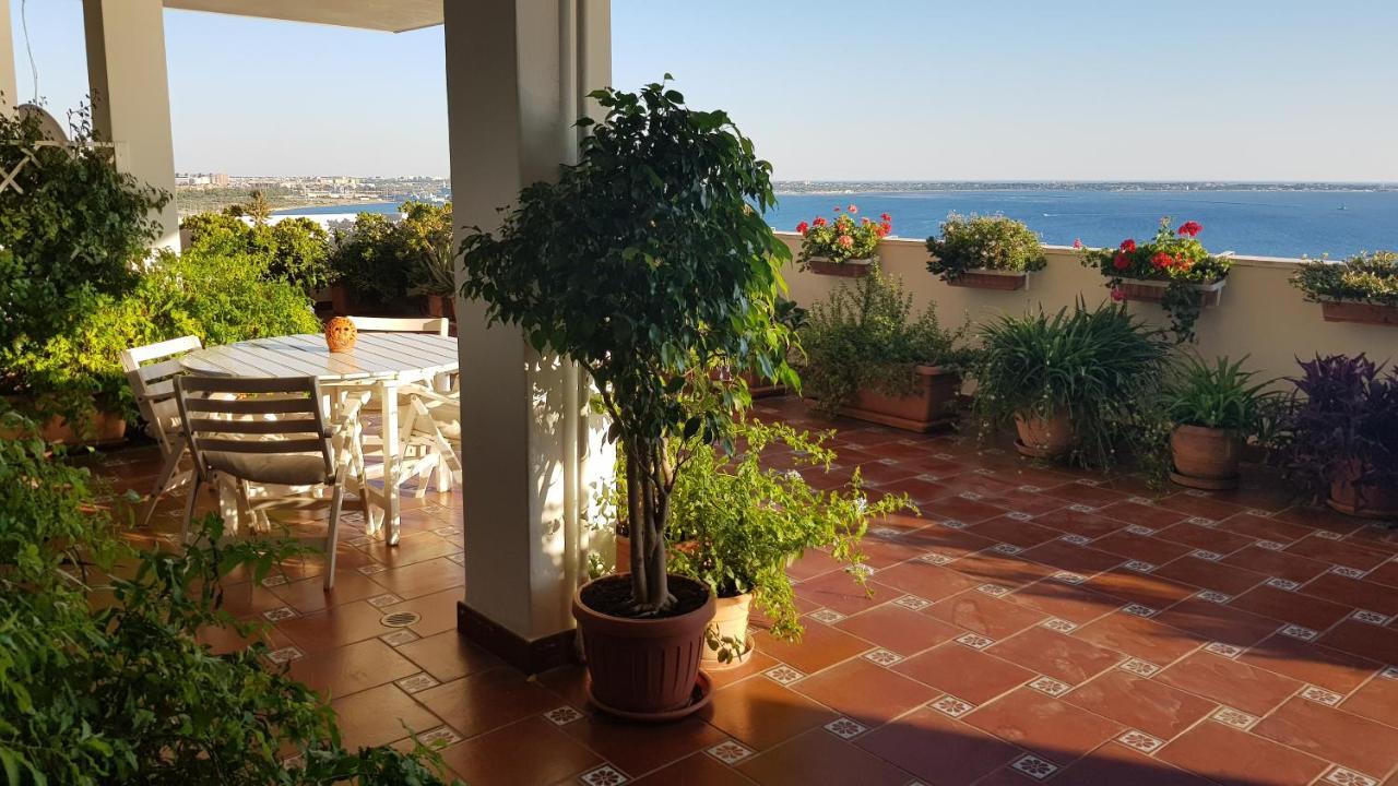 Ferienwohnung Amanda'S Panorama Taranto Exterior foto