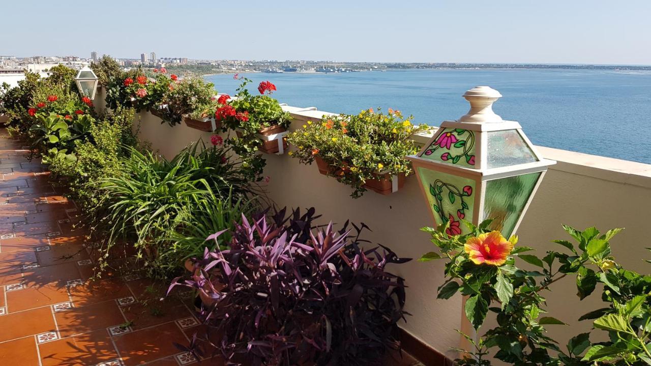 Ferienwohnung Amanda'S Panorama Taranto Exterior foto