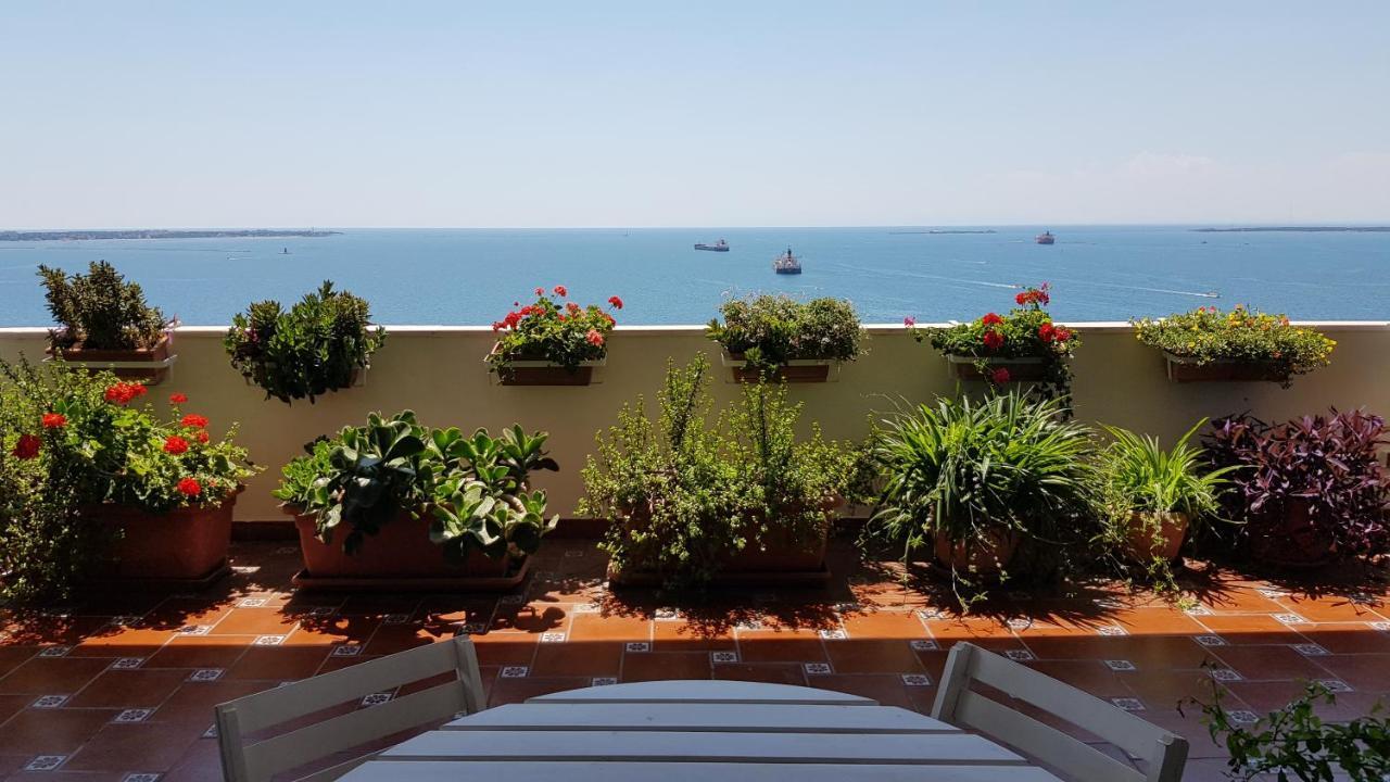 Ferienwohnung Amanda'S Panorama Taranto Exterior foto