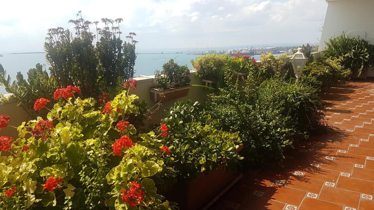 Ferienwohnung Amanda'S Panorama Taranto Exterior foto